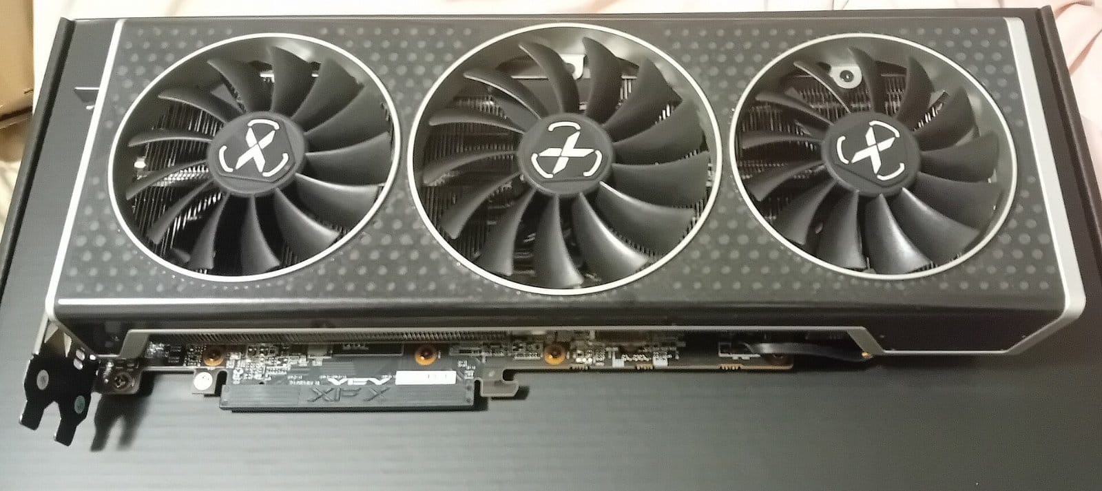 Lee más sobre el artículo La 4070 RTX: Rendimiento y eficiencia en el punto de mira
